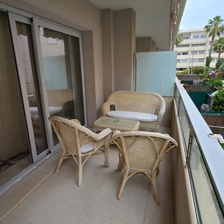 Appartamento A Lovely Swimming Pool, Parking, Padel