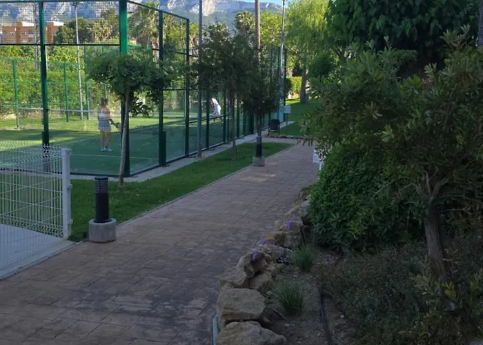 Апартаменты A Lovely Swimming Pool, Parking, Padel